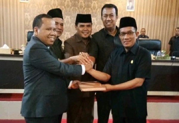 Bupati Irwan Sampaikan Nota Keuangan RAPBD Meranti Sebesar Rp1,4 Triliun